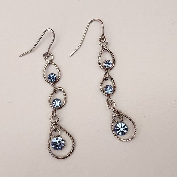 Beautiful Vintage Drop Earrings - Picture 2 of 4